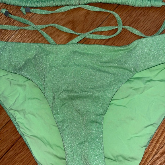 Shimmery Green Triangle Bikini Set - Picture 4 of 9